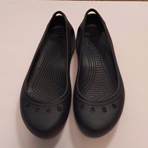 Crocs women's size 9 kadee flat black